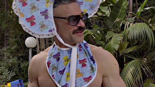 Kendra Sunderland - Big B**bs