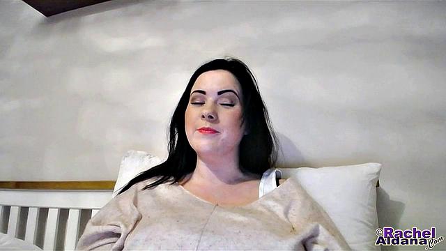 Rachel Aldana - Webcam