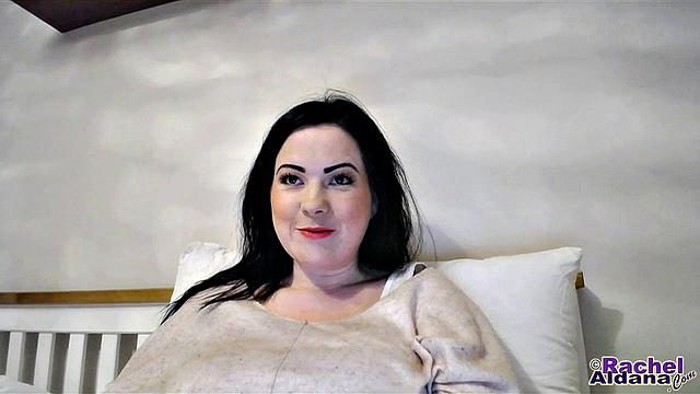 Rachel Aldana - Webcam