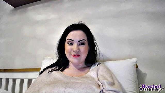 Rachel Aldana - Webcam