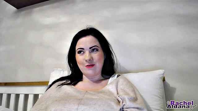 Rachel Aldana - Webcam