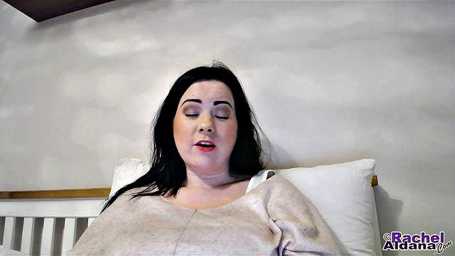 Rachel Aldana - Webcam