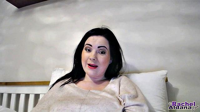 Rachel Aldana - Webcam