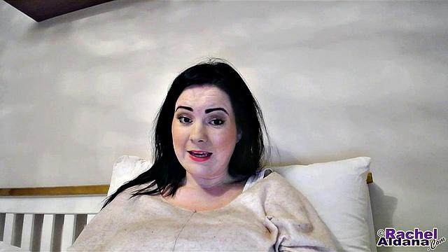 Rachel Aldana - Webcam