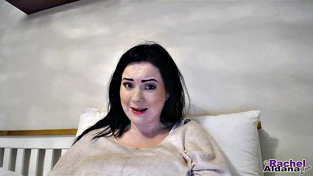 Rachel Aldana - Webcam