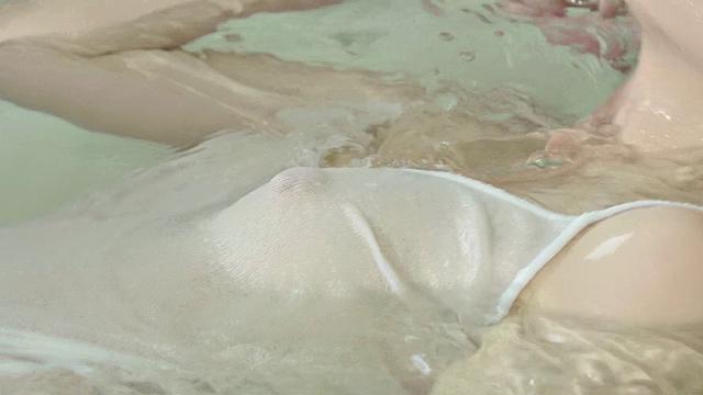 Naughty Bathtub Playtime with a Sexy Babe