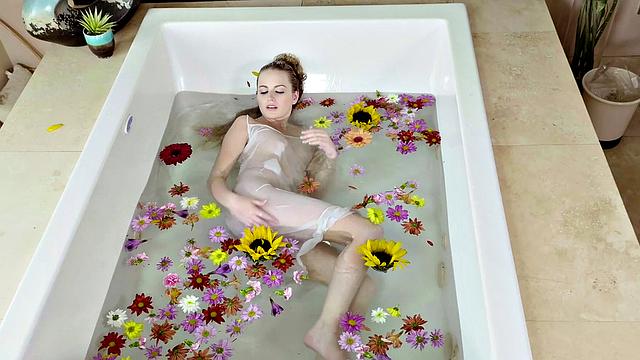 Naughty Bathtub Playtime with a Sexy Babe