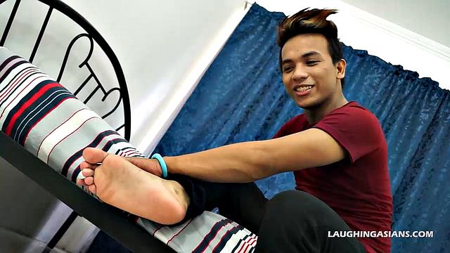 Str8 Boy Derik Foot Tease