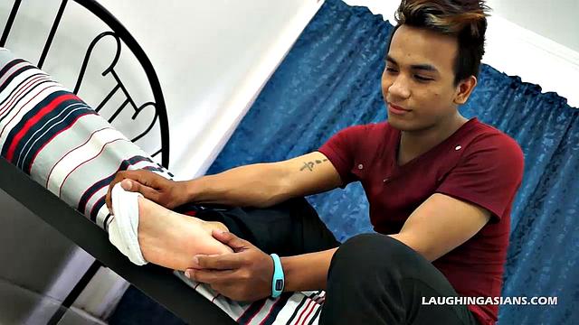 Str8 Boy Derik Foot Tease