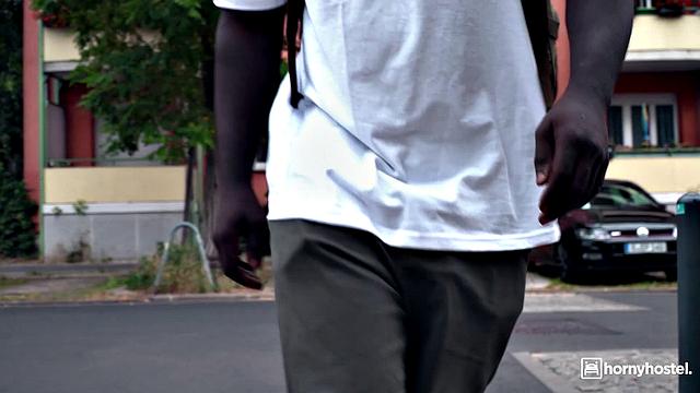 Евелина Деллай решила заглянуть к Фредди Гонгу и проверить его легендарный bbc - и уже не остановиться! Всё для любителей крупного калибра и смелых чешских девушек.