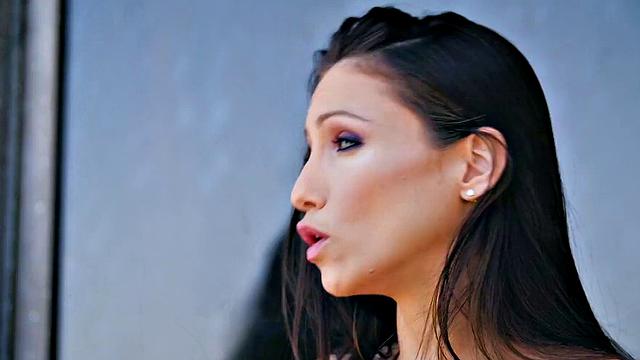 Kimmy Granger's Trimmed Pussy & Pierced Ejaculation