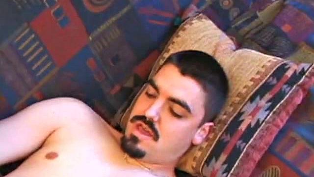 Мэтью жестко трахает Шона в зад