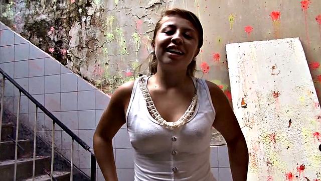 Sexy Latina GF Fuck With Her Lover In A Alley