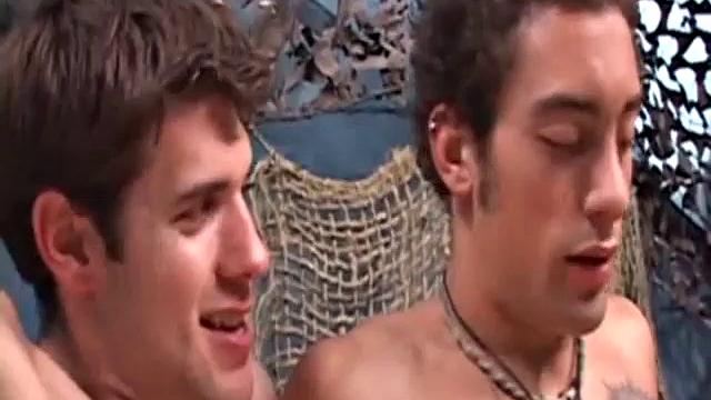 у адама, джея и ксавьера рот занят всегда - меняются членами, как презиками