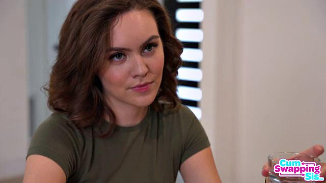 Stepsis And Her Friend Need My Secret - S2:E10