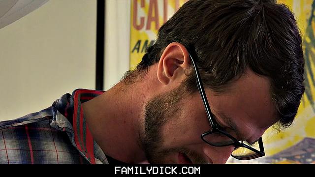 Kissing Cousins Chapter 4: Straws