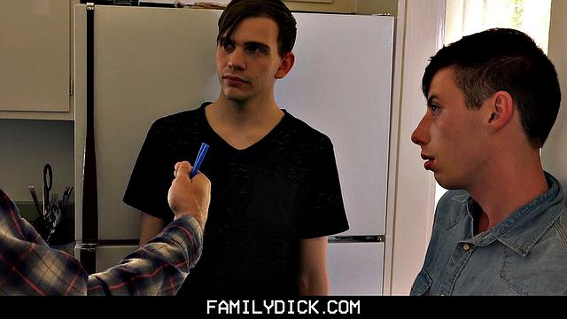 Kissing Cousins Chapter 4: Straws