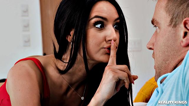 Fucking Gamer's Roomie's BF