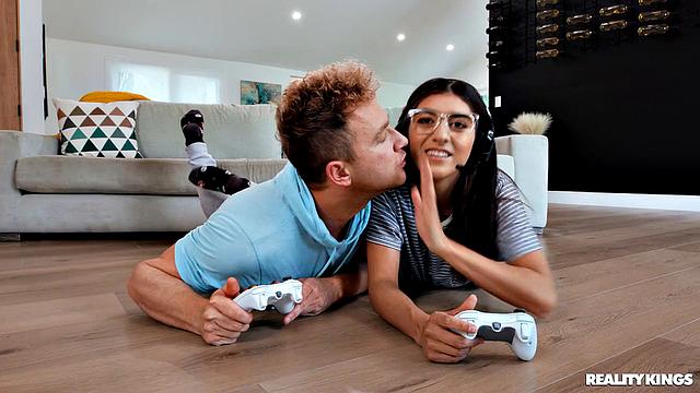 Fucking Gamer's Roomie's BF