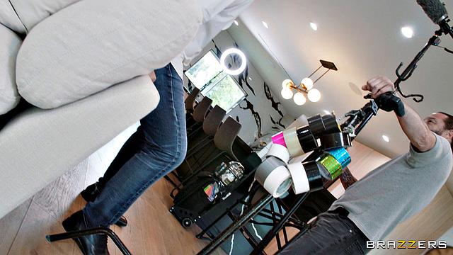 Escandalo! Real Life