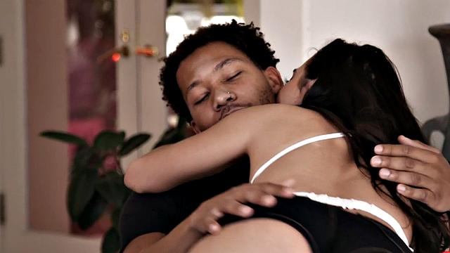 Babysitting curvy teen seduces black host into riding him