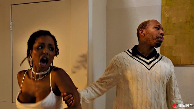 Тревор застал дружка за минетом и решил мстить втроём - классика мести