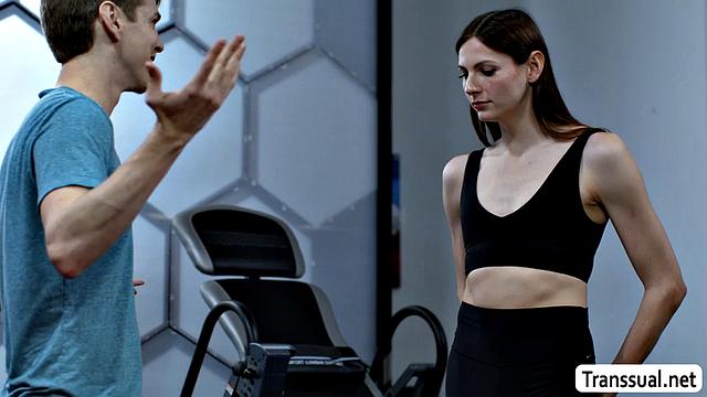 Sweaty anal in the gym with this sexy TS