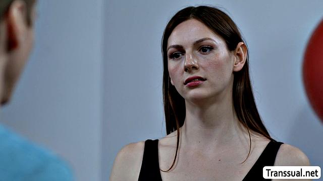 Sweaty anal in the gym with this sexy TS