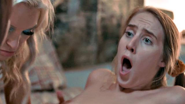 смотри, как зрелая соблазняет двух женщин в жестком лесбийском тройничке