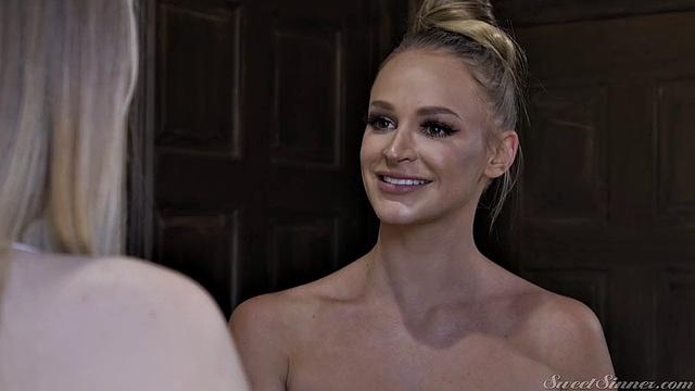 Анна Клэр Клаудс дает Виллу Паундеру жаркого минета и садится на член в миссионерке, потом кончает на кровати.