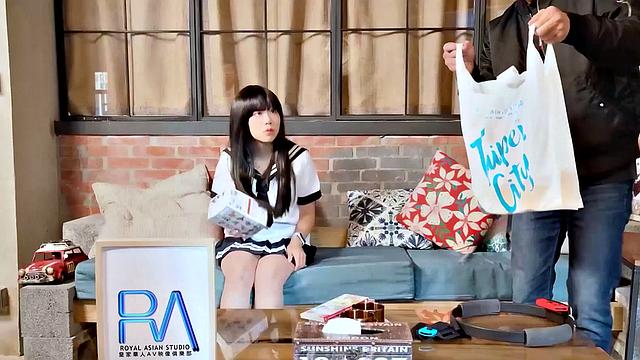 A sexy Taiwan babe Jui Jui gets picked up by stranger