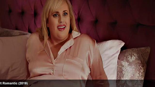 Liam Hemsworth strips and wraps a towel around his waist