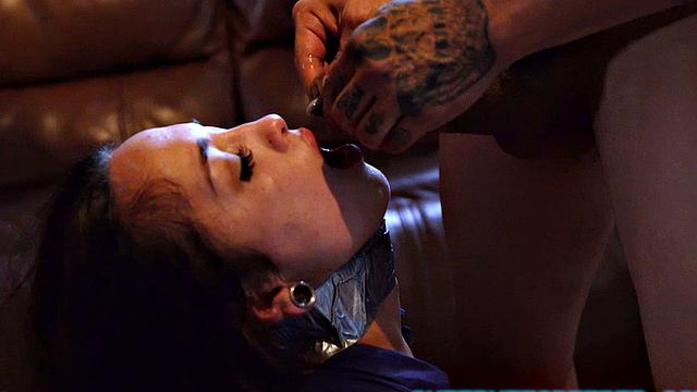 Internet Creeper - Realtor Roped - Mi Ha Doan