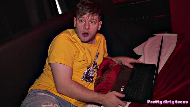 Squirting French Babe Wants Laptop