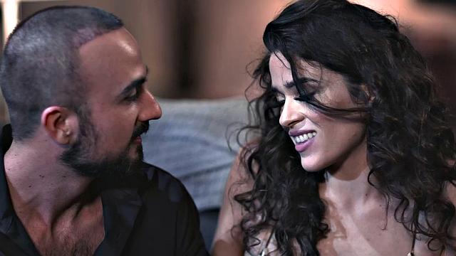 WE SWING BOTH WAYS - Couple Tries Bisexual Threesome And It Gets Really Hot