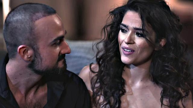 WE SWING BOTH WAYS - Couple Tries Bisexual Threesome And It Gets Really Hot