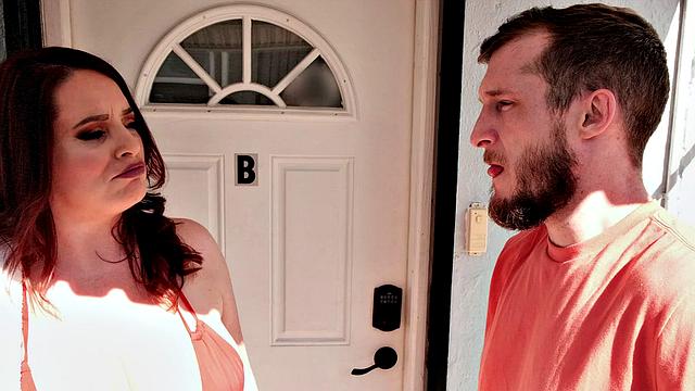 Maggie Green: Bikini Babe Takes Dick