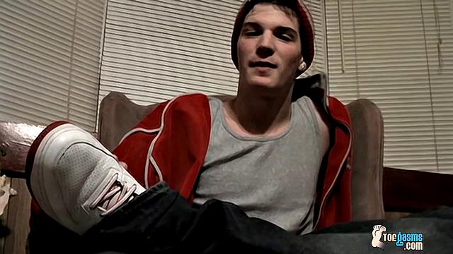 benz johanssen shows off his big feet and gets wild in this gay foot fetish scene