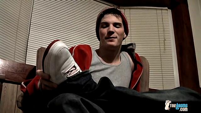 benz johanssen shows off his big feet and gets wild in this gay foot fetish scene