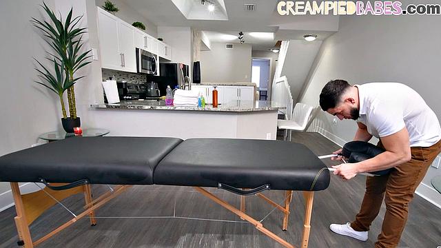 Oiled bigass cutie pussybanged