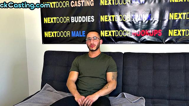 Handsome solo jock wanks on casting after interview