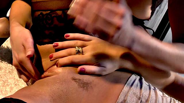 Glamorous lesbian babes fingering and pussy licking in duo