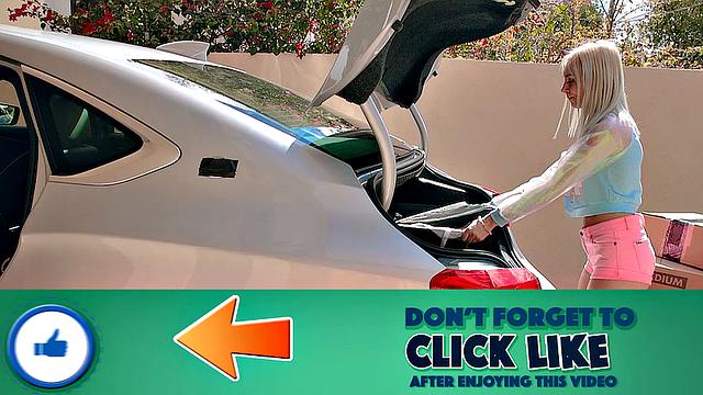 Заклеил ей рот, а потом сперма на лице - соседка не прочь повеселиться