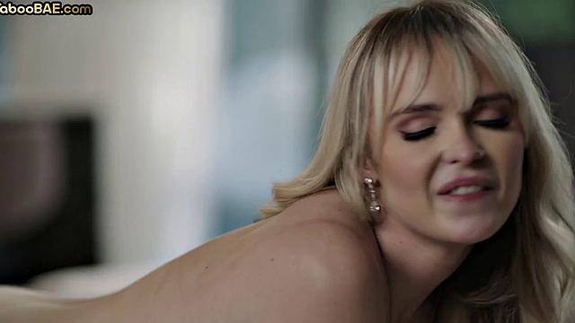 Big Booty Babe Cuntfucked with BF