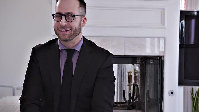 Babes ride bisexual men in kinky group before cum sprayed