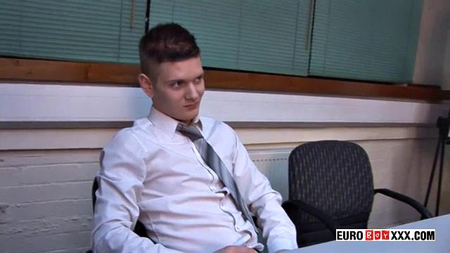 Bareback Business Twink 3way Fuck - Aaron Aurora, Shaun Mann &amp;amp; Skye Romeo