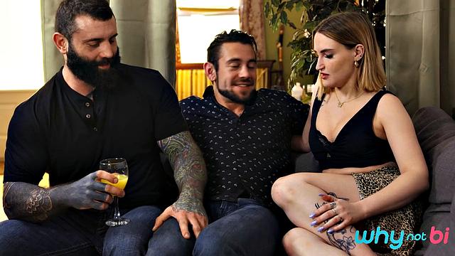 Glory-ous Wet 3some