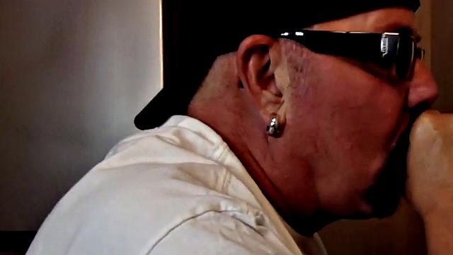 Gloryhole dude sucks hard cock while stroking it