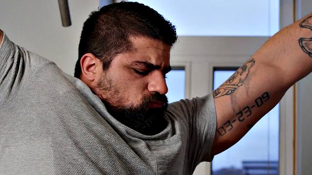 Gym stud deepthroating before bareback fucking