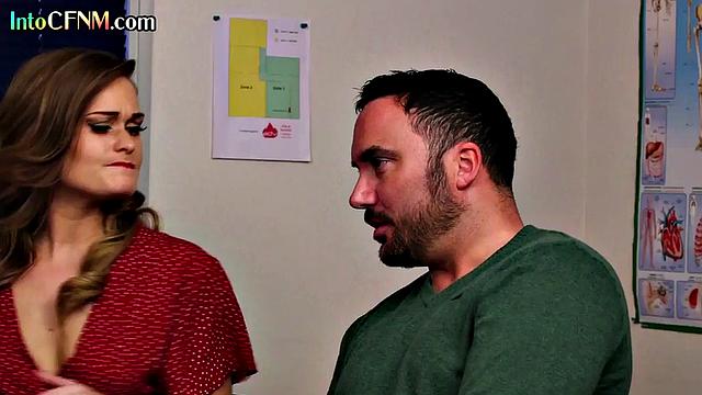 Horny CFNM babes give BJ to guy in 4way